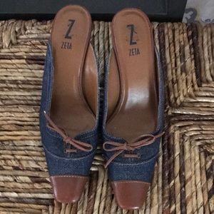 Kitten heel mules